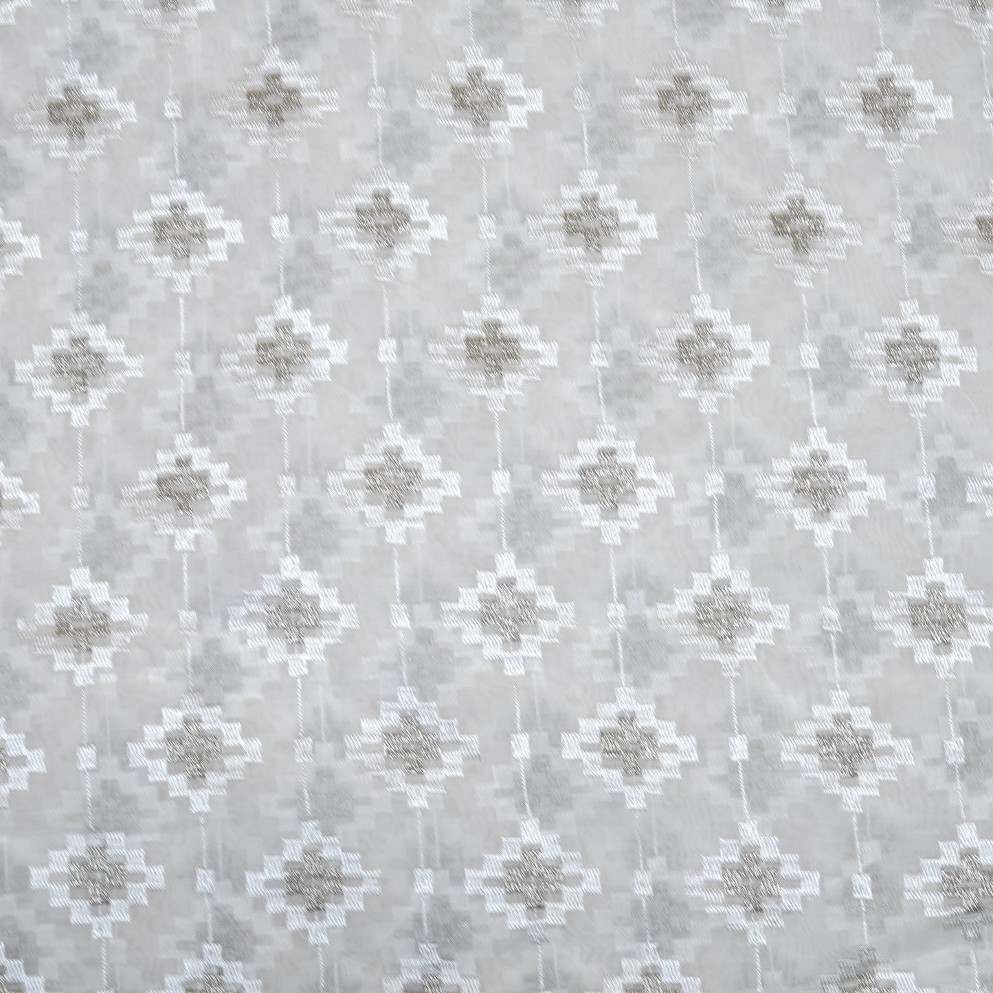 Elegant Chanderi Change Fabric with Subtle Woven Motifs