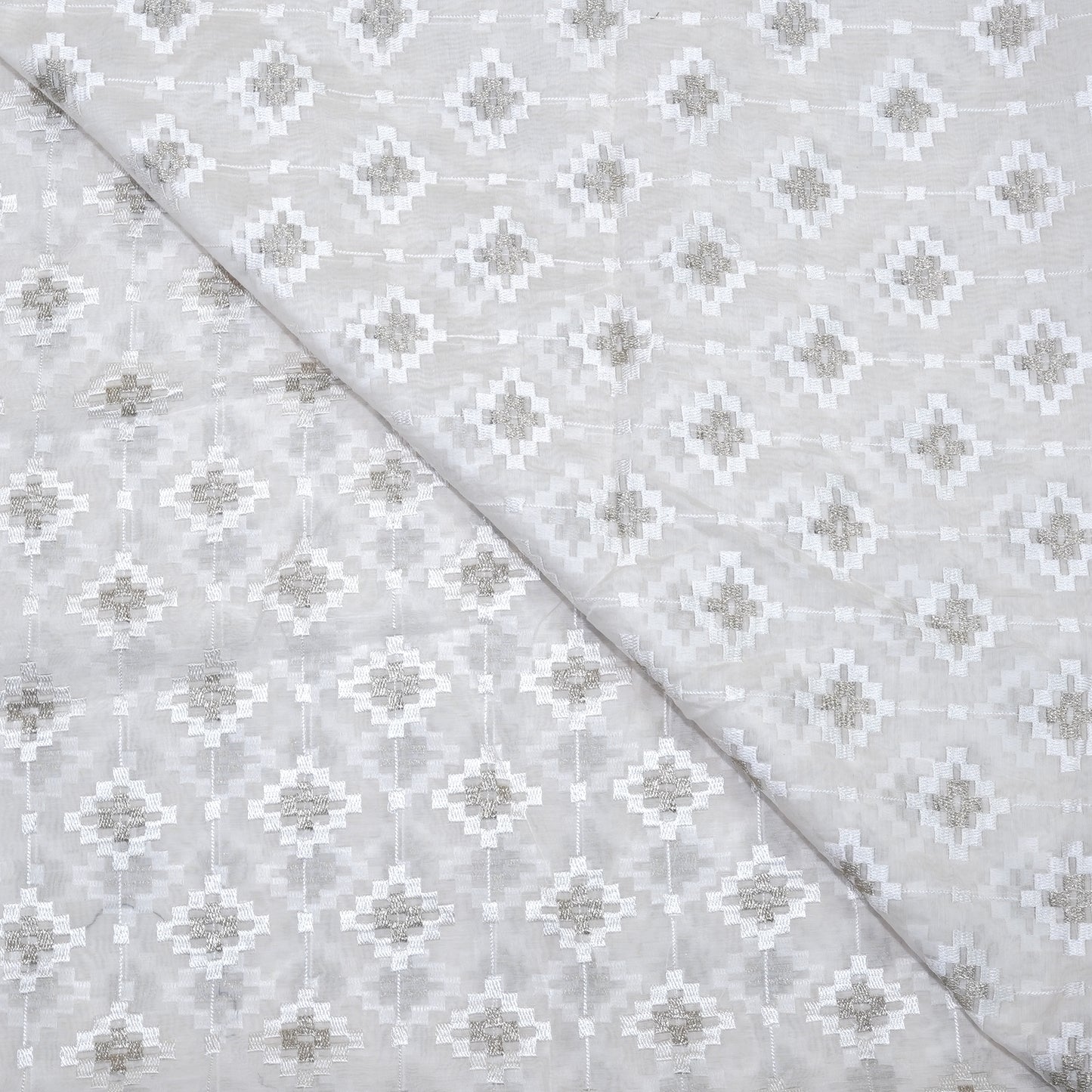 Elegant Chanderi Change Fabric with Subtle Woven Motifs